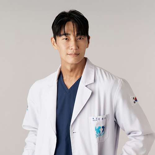 '주름 넘어 눈썹 위치 변화까지' 이마거상 상담 증가